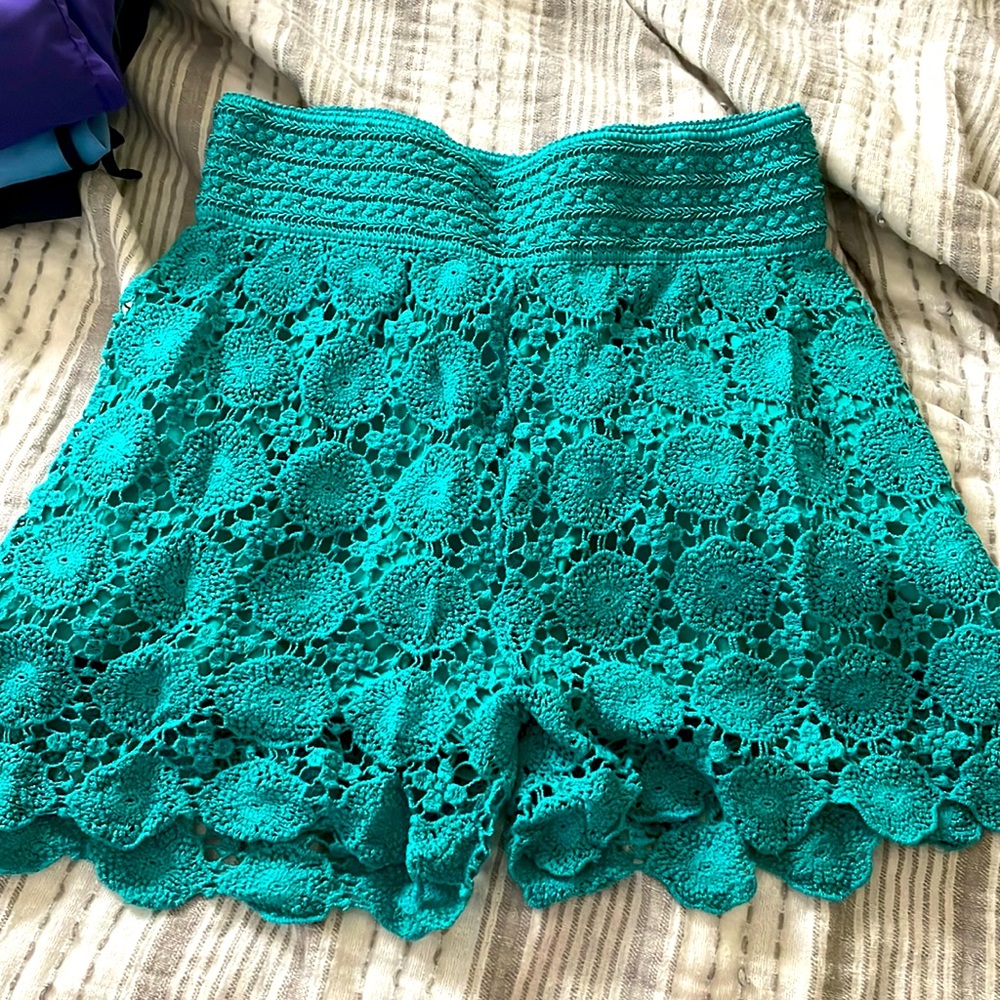 Umgee Shorts with scalloped bottom